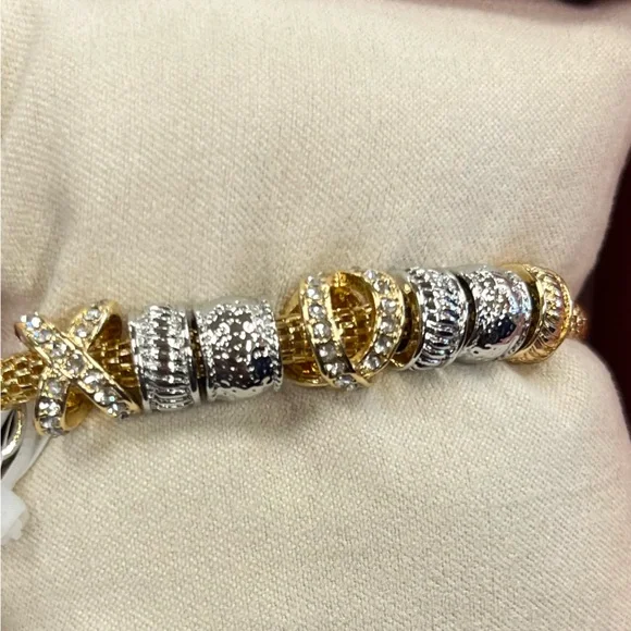 NWT ⚜️💖⚜️ House of Harlow 1960 gorgeous golden and silver tone bracelet - Picture 7 of 15